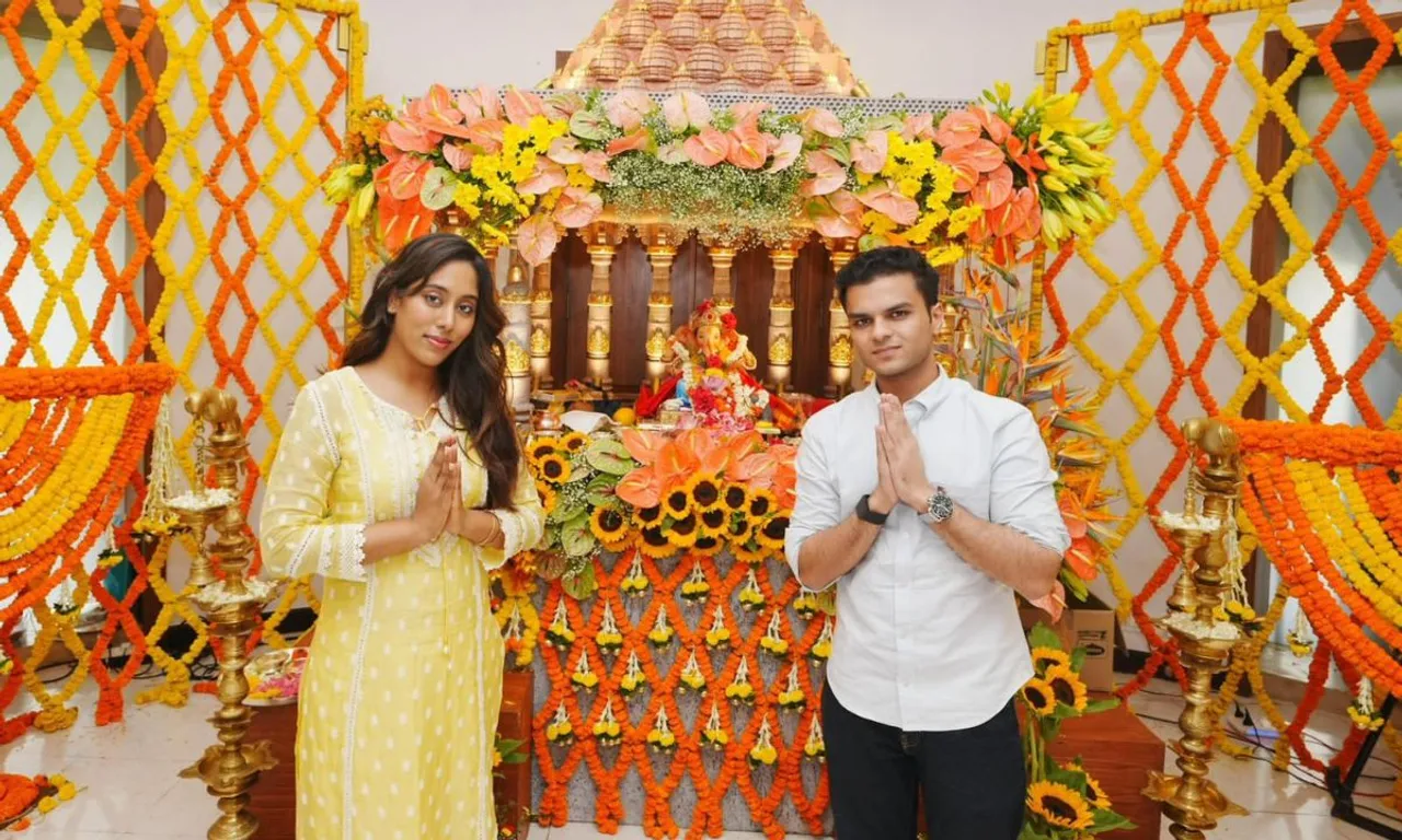 Apoorva Soni Dazzles in Yellow at Ganpati Blessings with Fadnavis