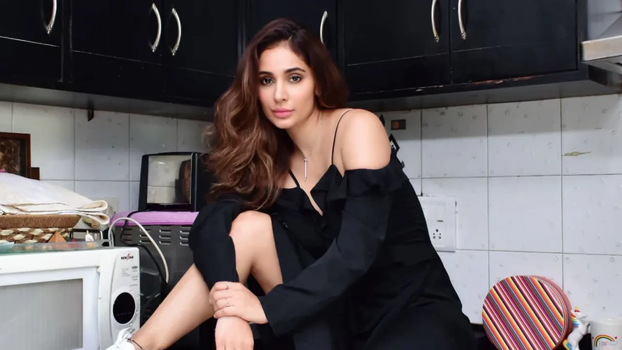 Alankrita from Jio Cinema's 'Fuh Se Fantasy' Time for Rocket Launch!