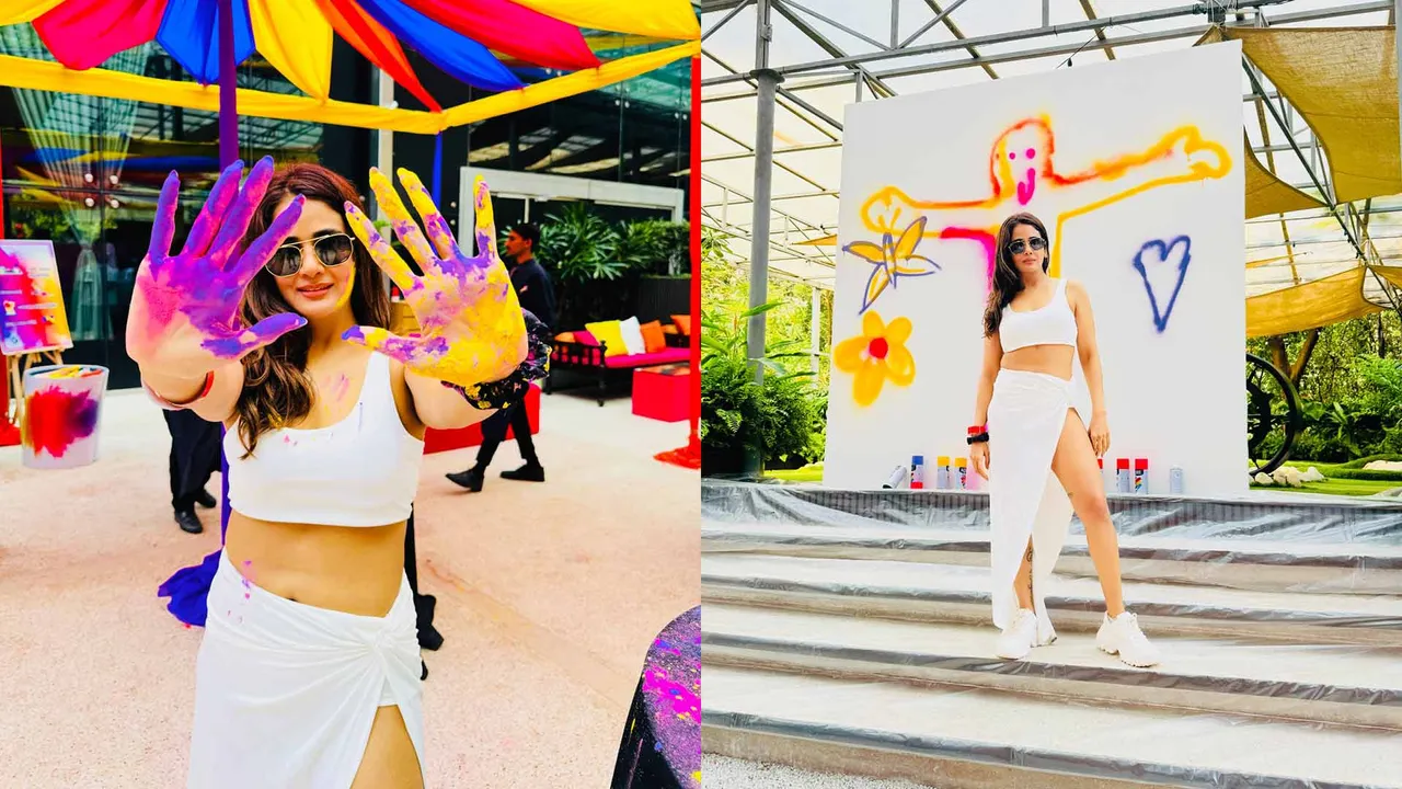 Actress Parul Yadav played holi and how?