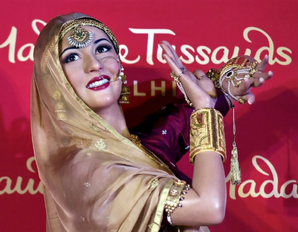 MADHUBALA'S WAX STATUE UNVEILED AT MADAME TUSSAUDS DELHI