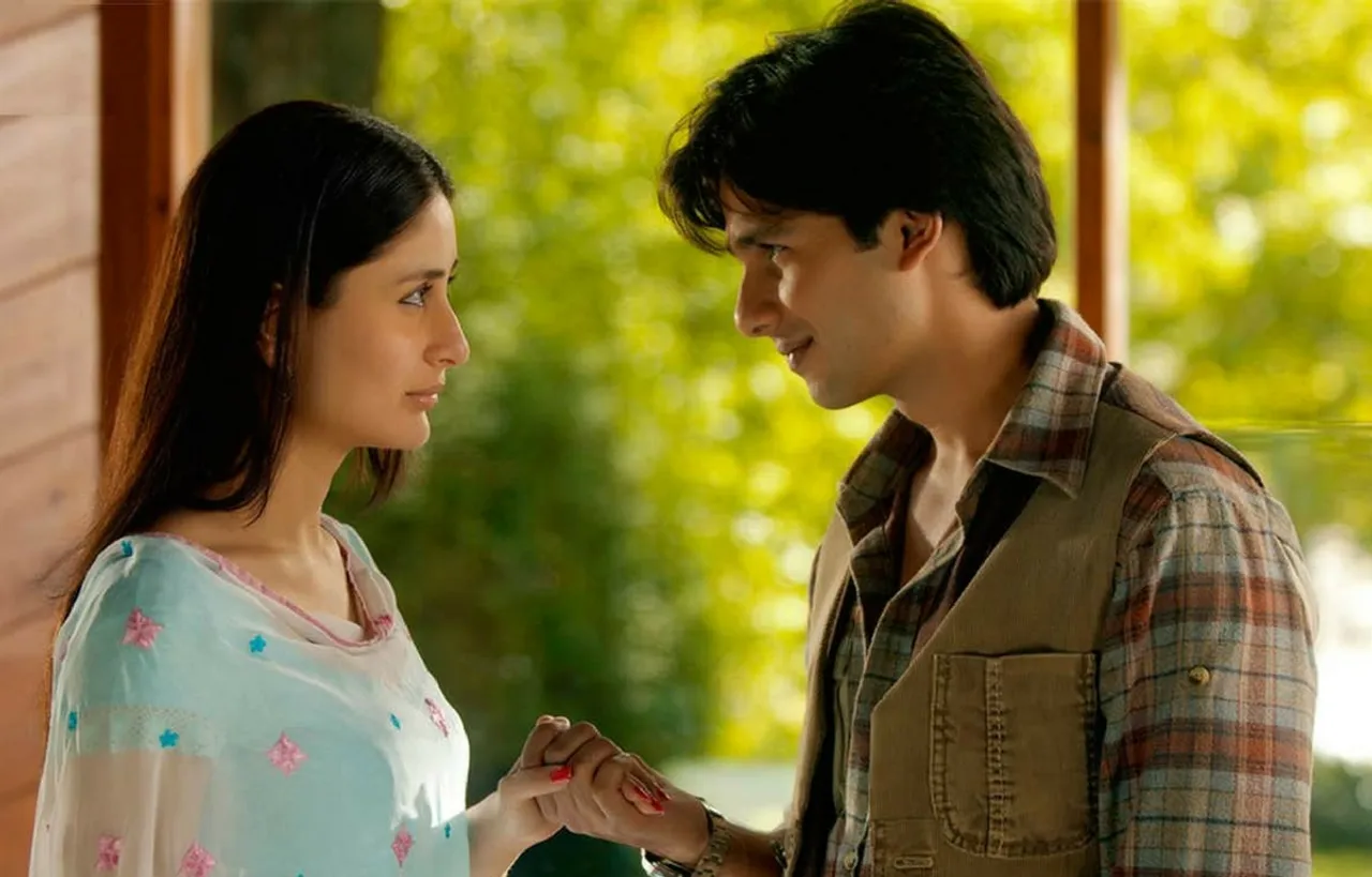 10 MOMENTS FROM JAB WE MET WE CAN STILL RELATE TO 10 YEARS LATER