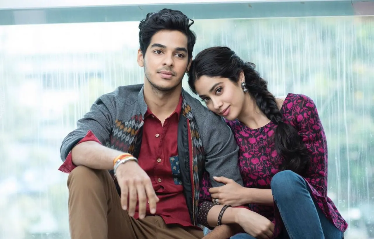 JANHVI AND ISHAAN LOOK CUTE AS A BUTTON IN THE POSTERS OF 'DHADAK'