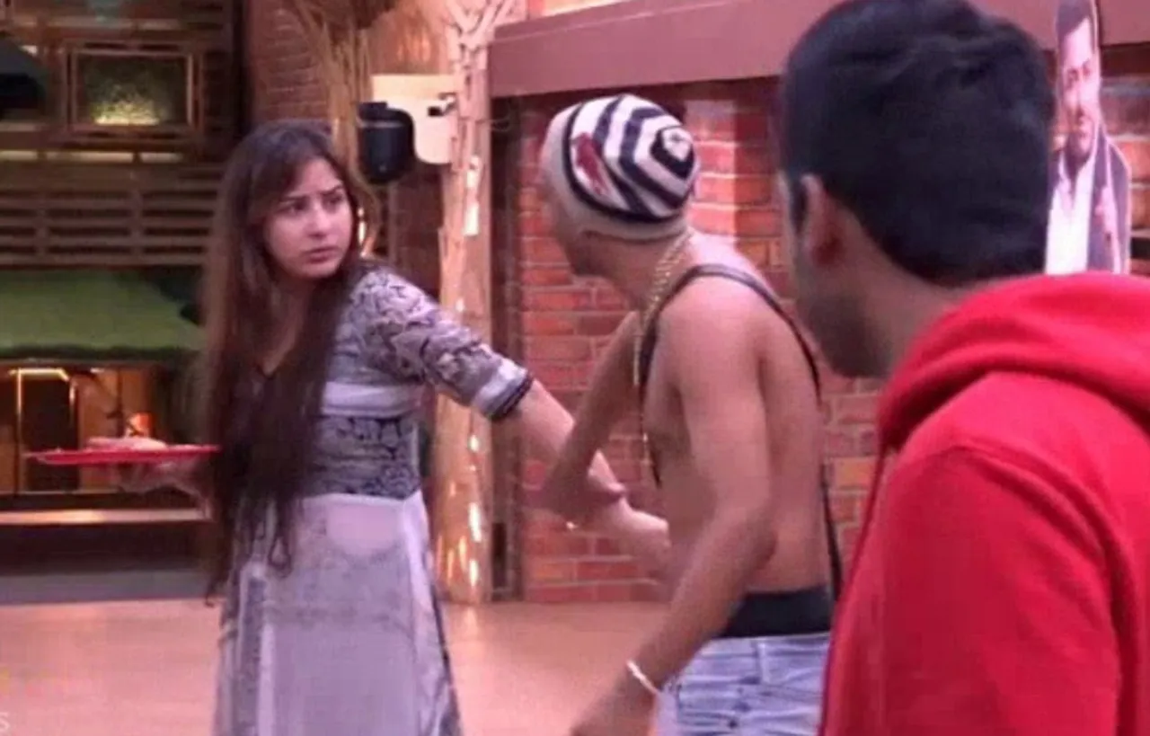 BB11: AKASH DADLANI KISSES SHILPA SHINDE WITHOUT HER CONSENT