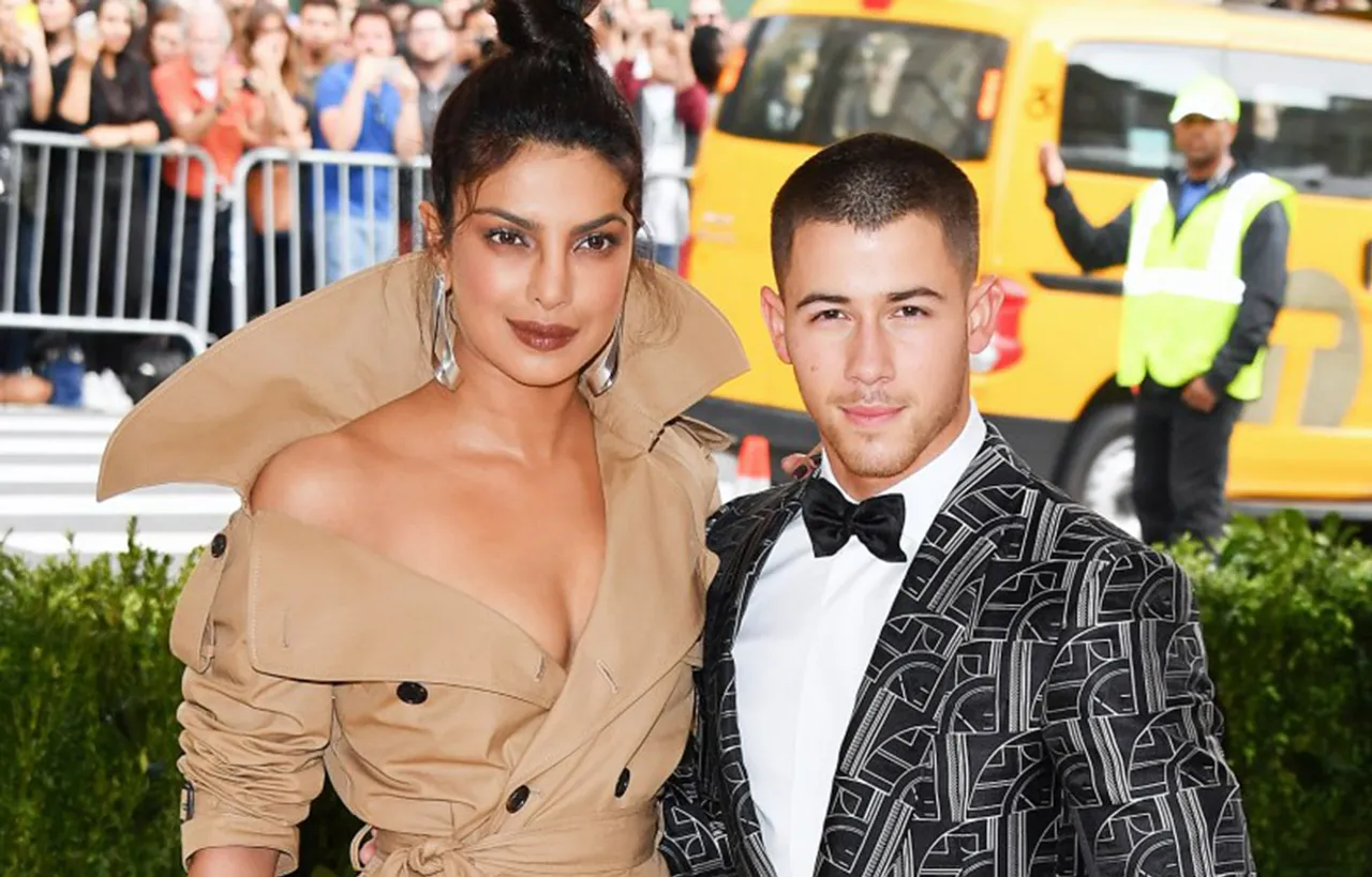 DESI GIRL PRIYANKA SPOTTED WITH NICK JONAS