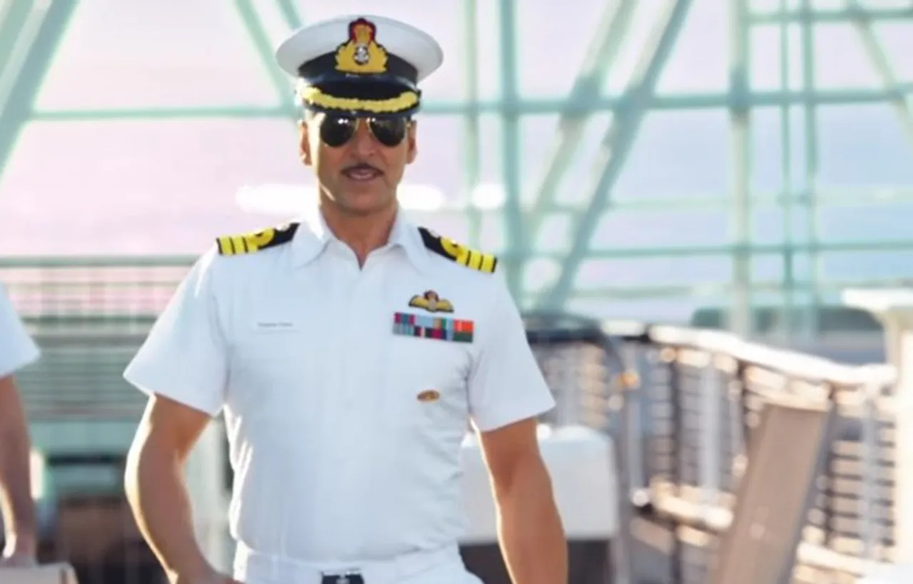 RUSTOM COSTUME AUCTION : LEGAL NOTICE SENT TO AKSHAY KUMAR-TWINKLE KHANNA