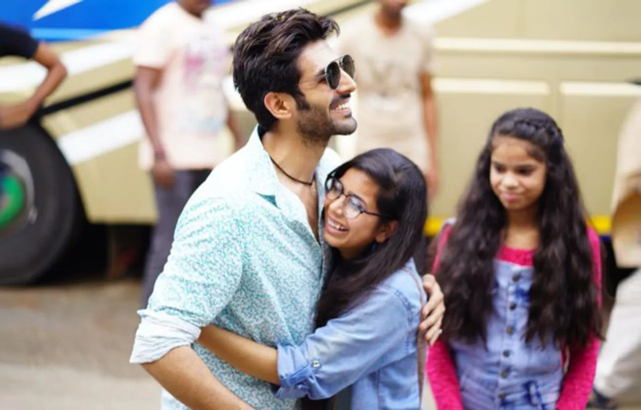 Kartik Aaryan’s Fans Begin To Cry!