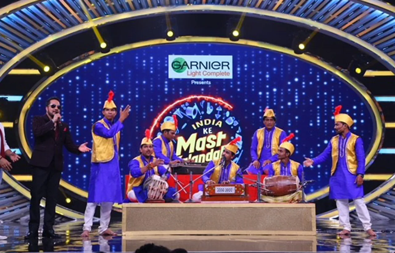 Mika Singh joins contestants on Sony SAB’S India Ke Mast Kalandar stage