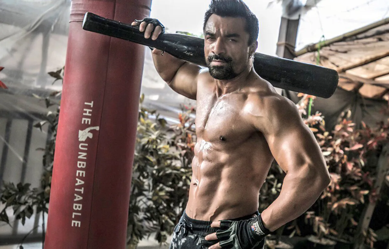 Ajaz Khan Flaunts His Chiselled Body; Compared To Sylvester Stallone