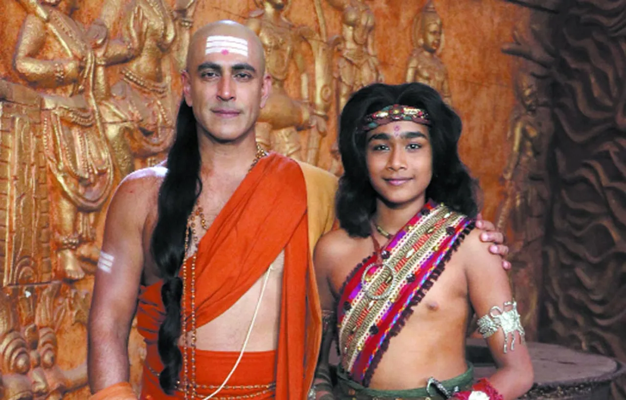 Chandragupta To Fight Bear & Snakes In His Quest To Find His Past!