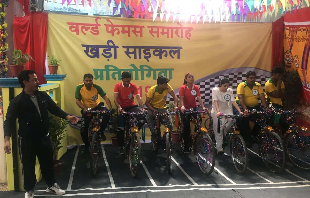 Funty Wins ‘Khadi Cycle Competition’ In Baavle Utaavle