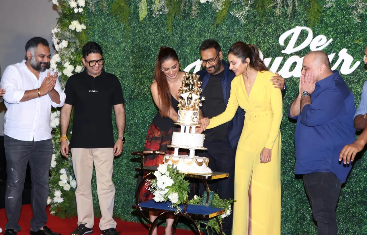 de-de-Pyar-De-Trailer-launch