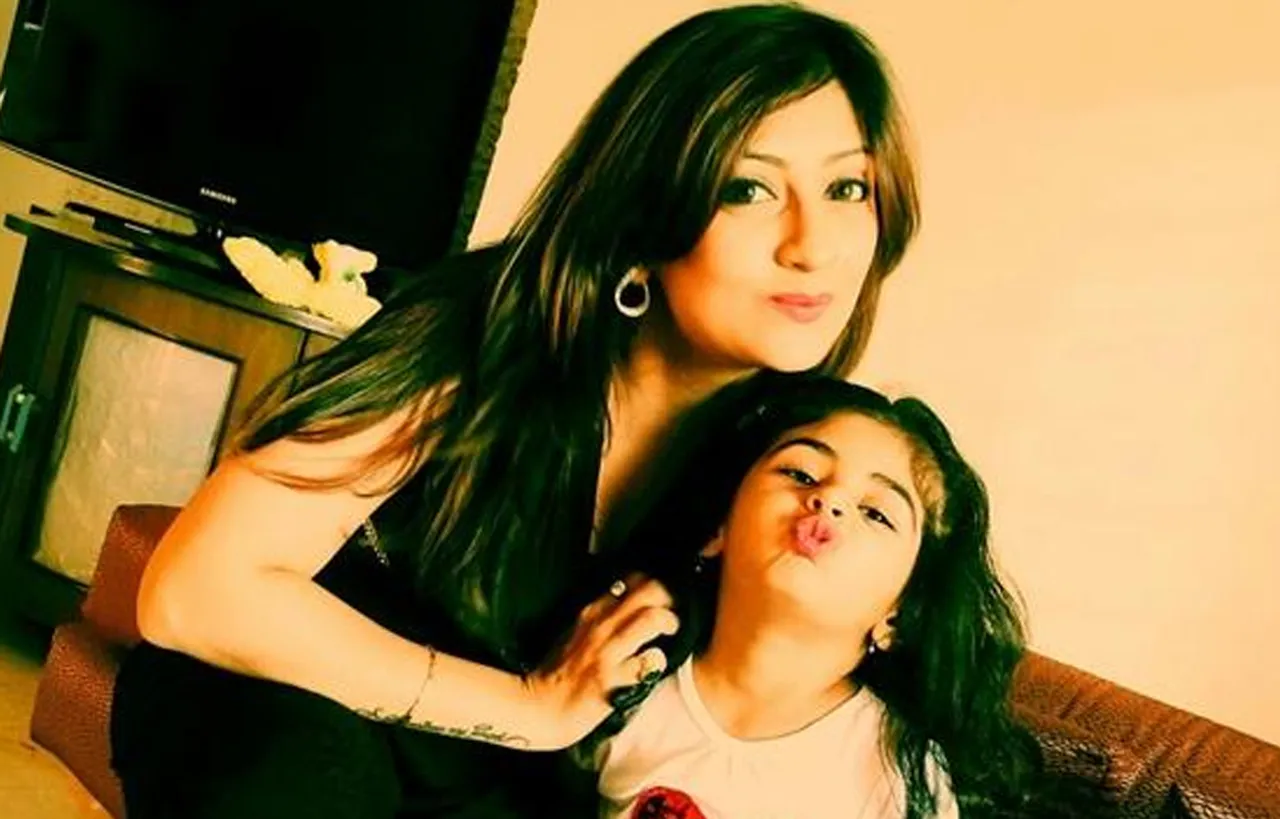 JUHI PARMAR COMES UP WITH A PEACEFUL MUSIC VIDEO WITH HER DAUGHTER SAMAIRRA!