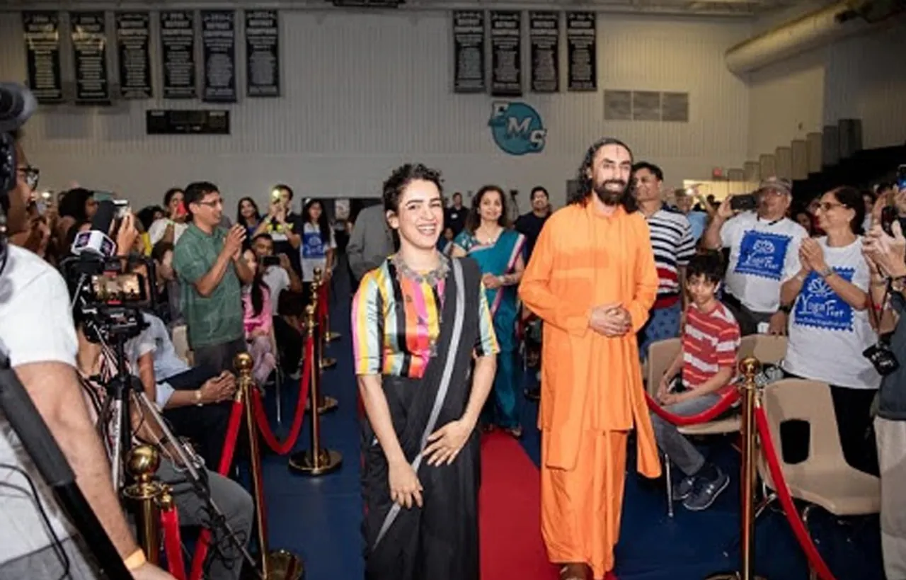 Sanya Malhotra Joins Swami Mukundananda In Dallas Yoga Fest