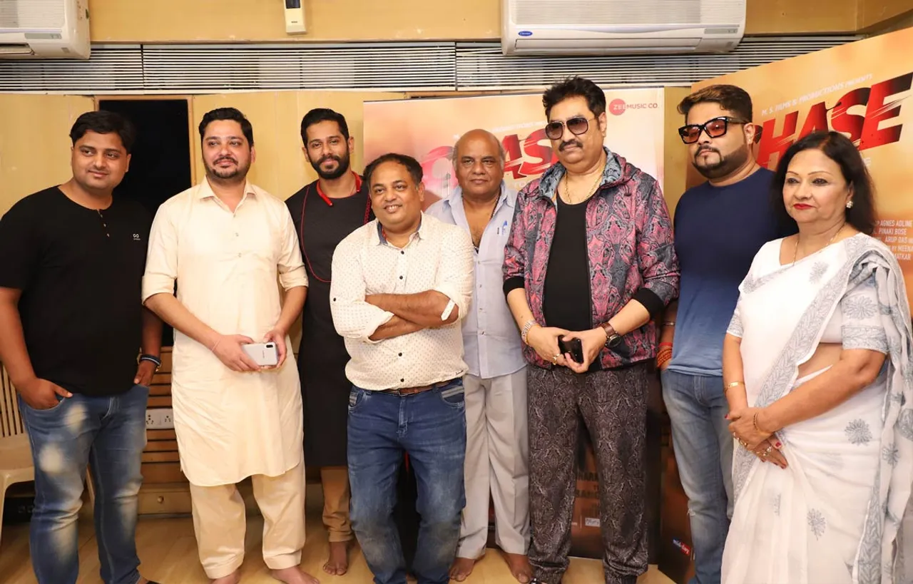 Kumar-Sanu-launched--Har-Khushi-Tere-Bin-song-from-Chase-No-Mercy-to-crime