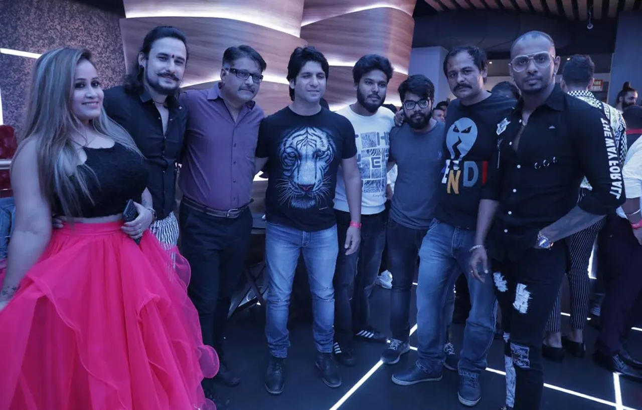 Music-video-launch-of-Darmiyaan-was-a-rocking-affair!