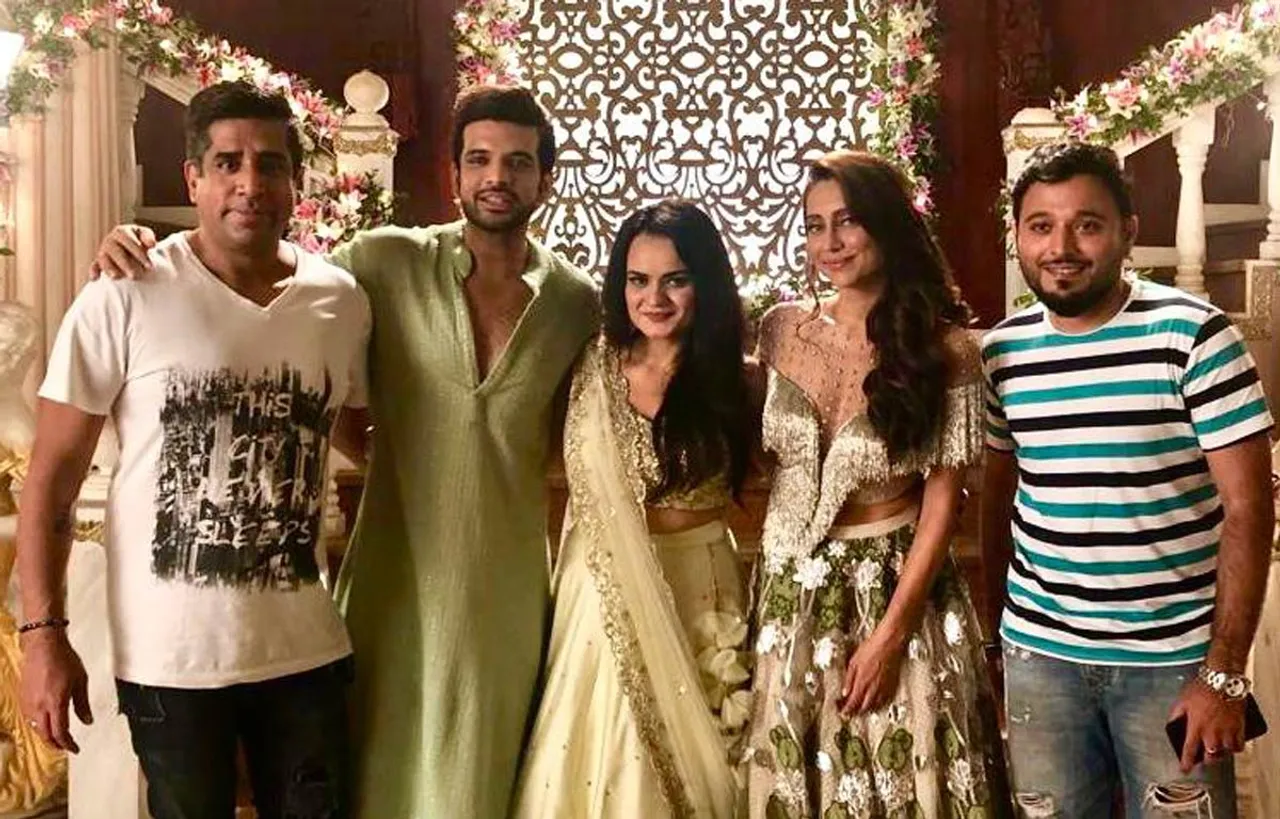 SAKETT-SAWHNEY-SHOOTS-MUSIC-VIDEO-WITH-KARAN-KUNDRA-AND-ANUSHA-DANDEKAR