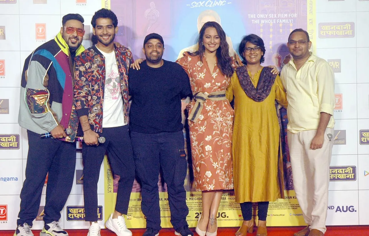 The-Team-Of-'Khandaani-Shafakhana’-Launches-The-Baat-Toh-Karo-Trailer! 