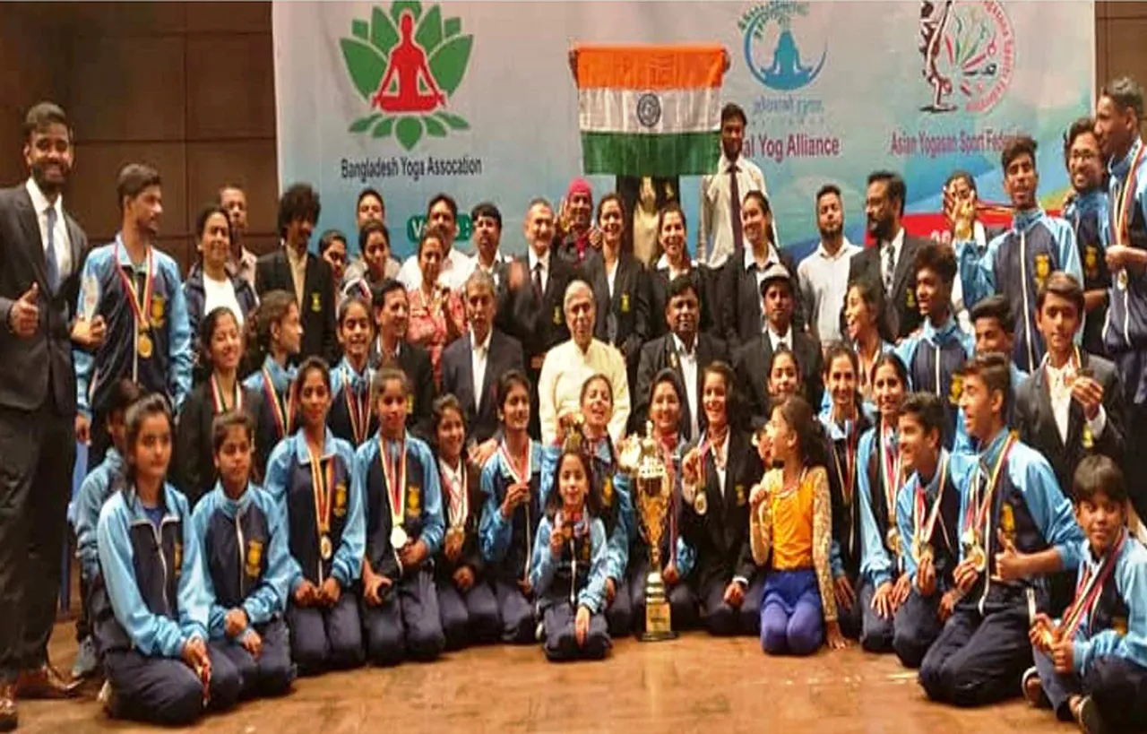 India wins the 1st Asian Yogasana Championship