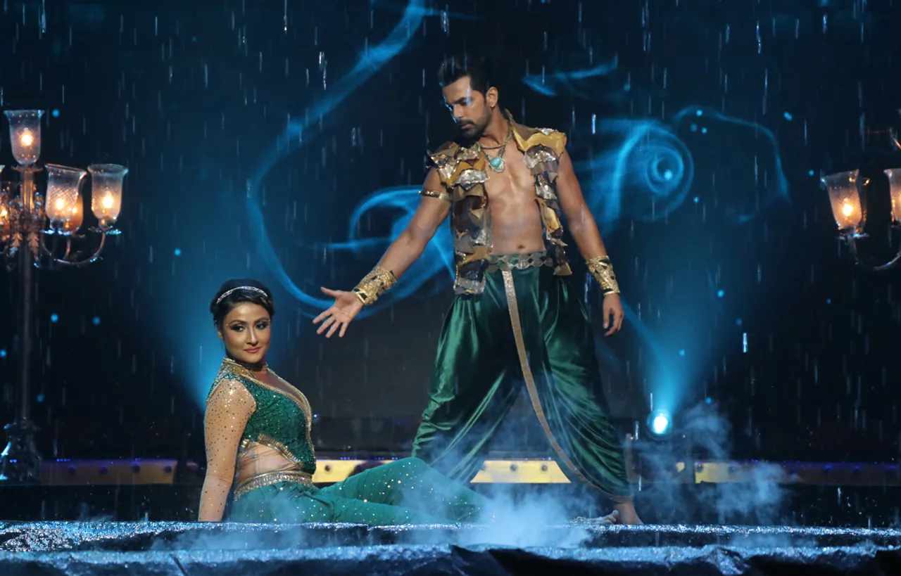 Urvashi Dholakia And Anuj Sachdeva Display Perfect Chemistry On The Sets Of Nach Baliye 9