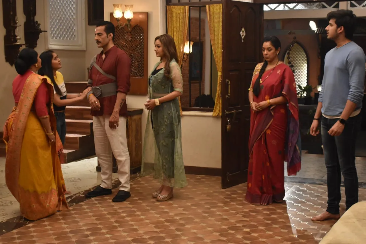 Will Vanraj go back to Kavya?