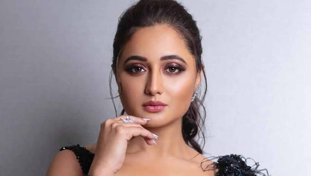 Rashami Desai sets a new record and becomes the 4th contestant to win the ticket to finale task