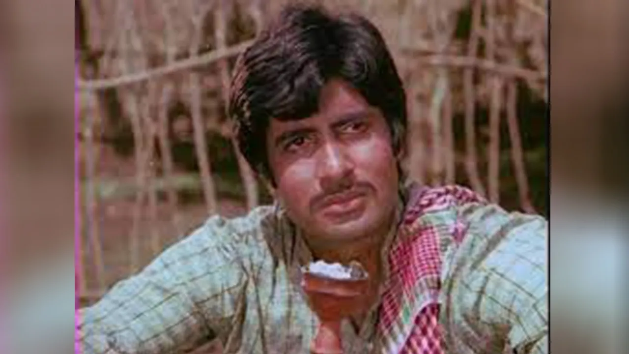 Amitabh B in Rajshri film Saudagar year 1973