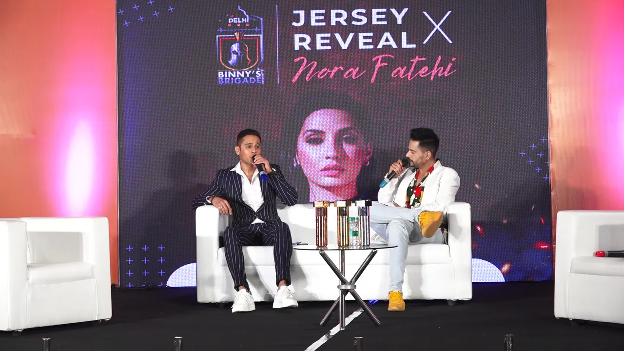 THE TEAM JERSEY WITH NORA FATEHI (21)