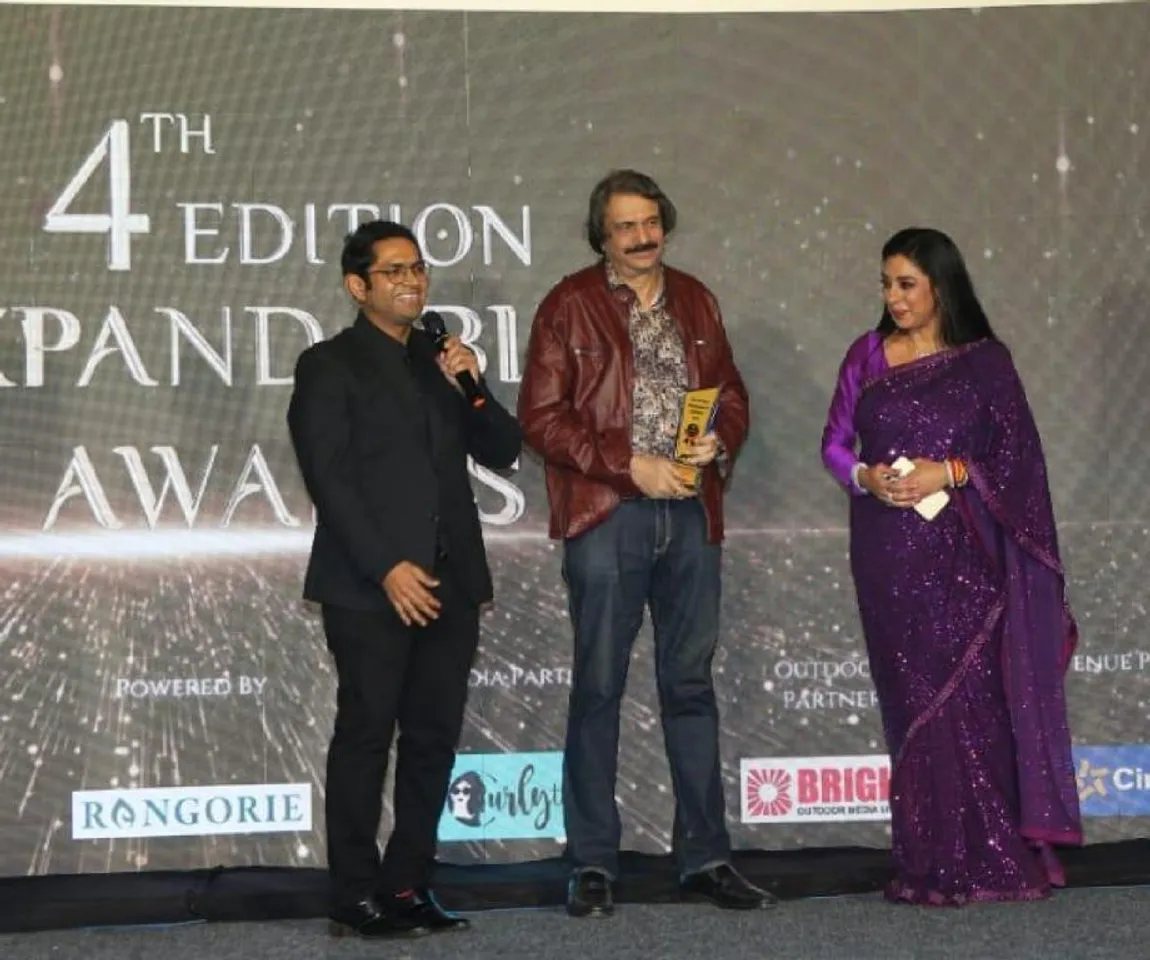 Superstar Amitabh Bachchan “congratulates”  Sr. Film Journalist Chaitanya Padukone for his  Expandables Award-2023 - Chaitanya  Padukone