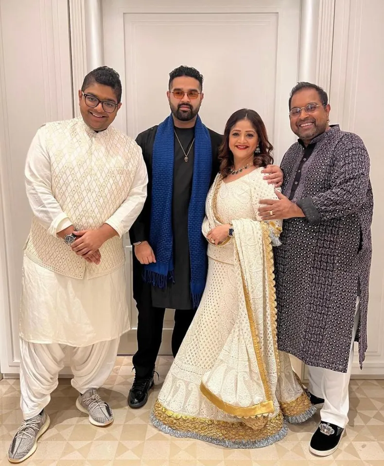 <strong>“The purpose behind all my songs and compositions till now is only my wife Sangeeta”, says Shankar Mahadevan on the sets of Sa Re Ga Ma Pa Li’l Champs</strong>