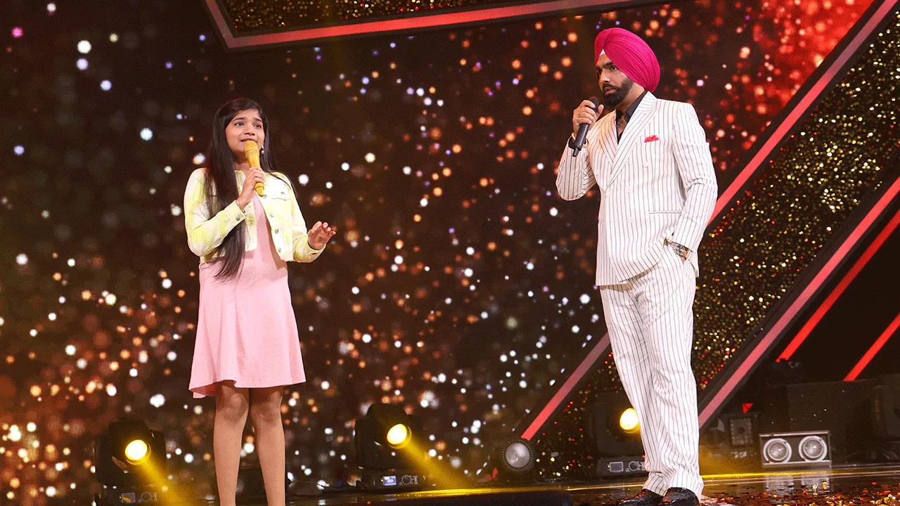 Vicky Kaushal Impressed by Khushi Nagar on Superstar Singer 3