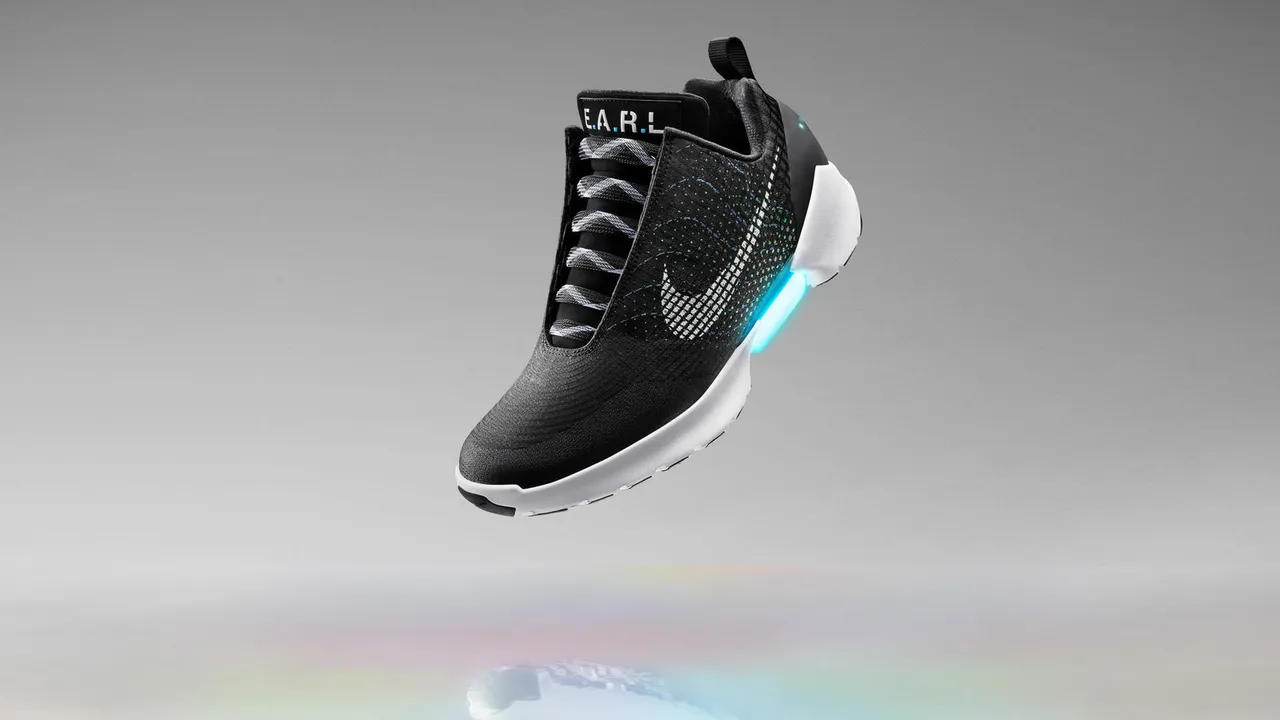 CIOL Nike's Self-lacing hyperadapt ).1 to go on sale from Nov 28