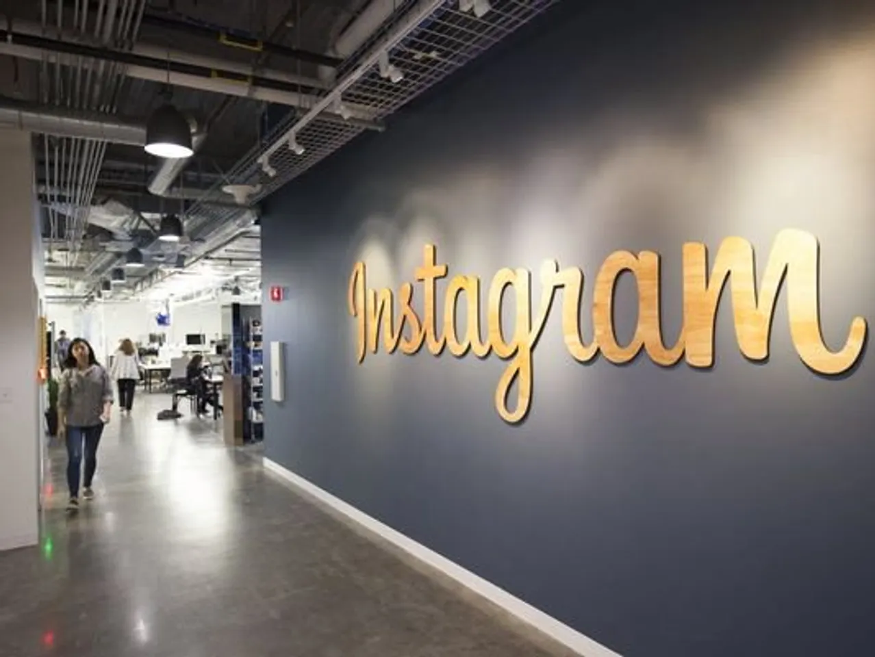 CIOL Instagram begins rolling out live-video feature to Stories