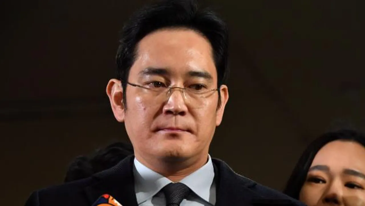 CIOL Samsung chief Jay Y. Lee arrested in corruption scandal