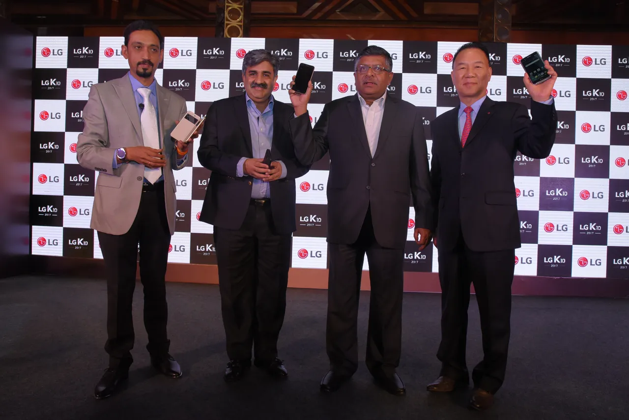 CIOL LG launches ‘Dhaakad Phone’ with 112 Panic Button