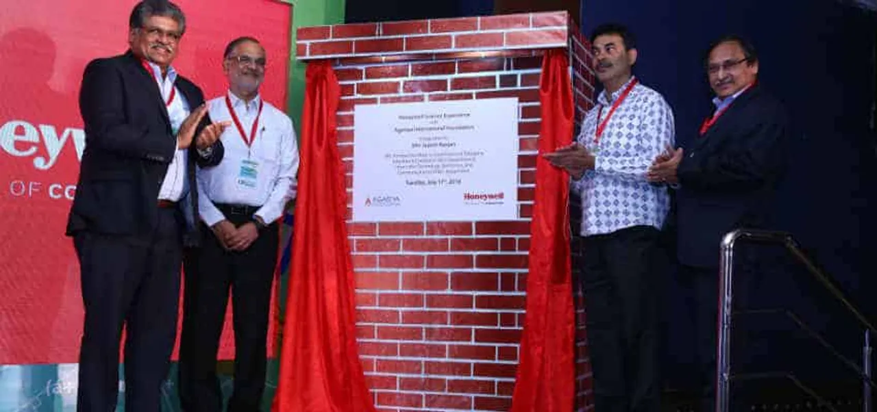 Honeywell and Agastya Bring Honeywell Science Experience to Government Schools in Southern India