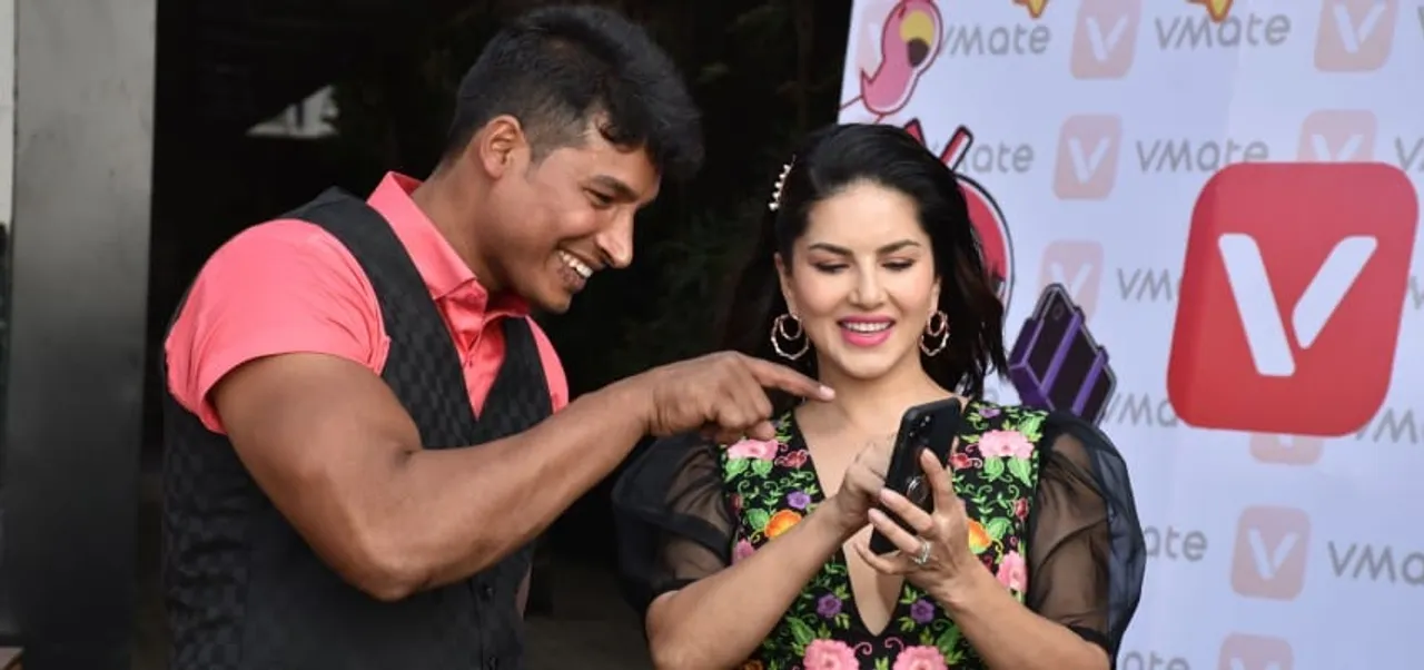 VMate Abdullah Pathan with Sunny Leone