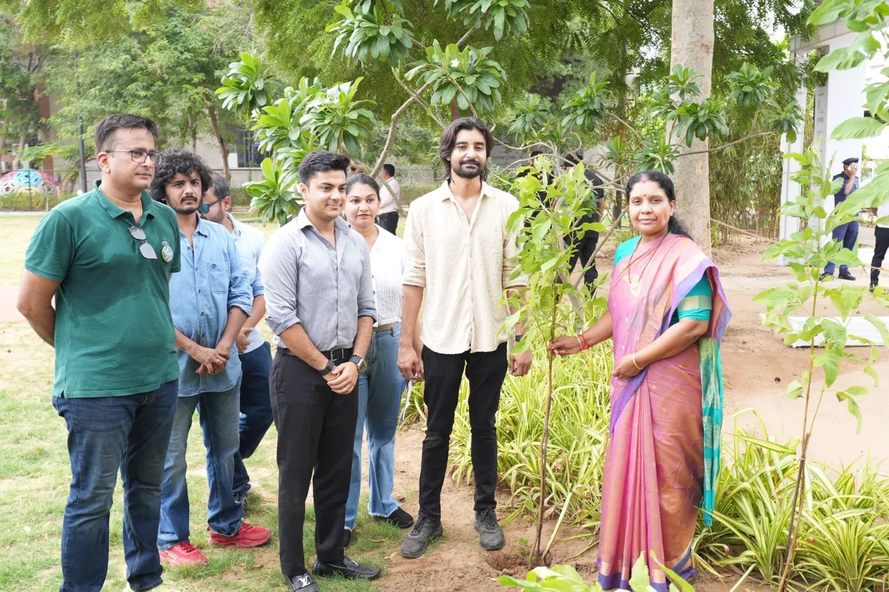 The community showed immense support by registering for their saplings and actively participating in the tree plantations held in various places 