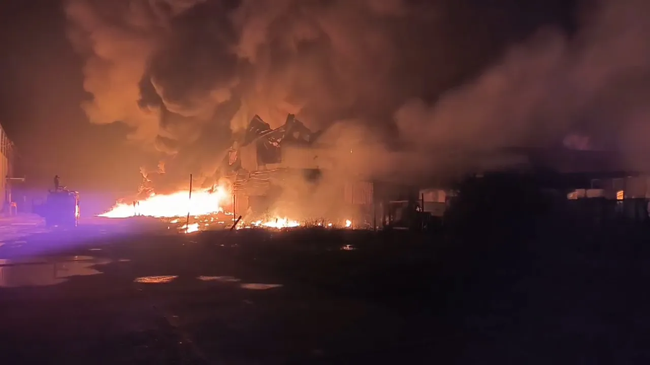 Massive fire engulfs plastic barrel manufacturing plant in Bharuch
