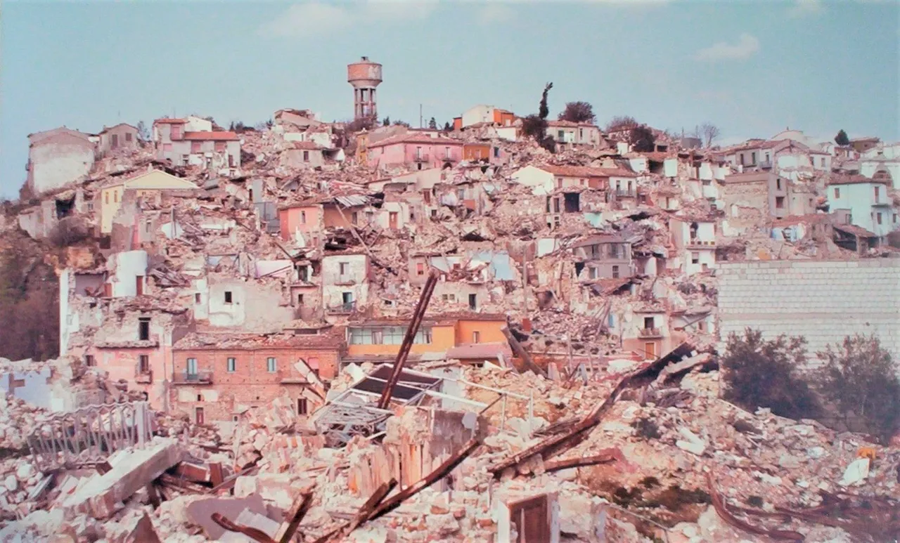 Italian town hit by strongest earthquake in 40 years