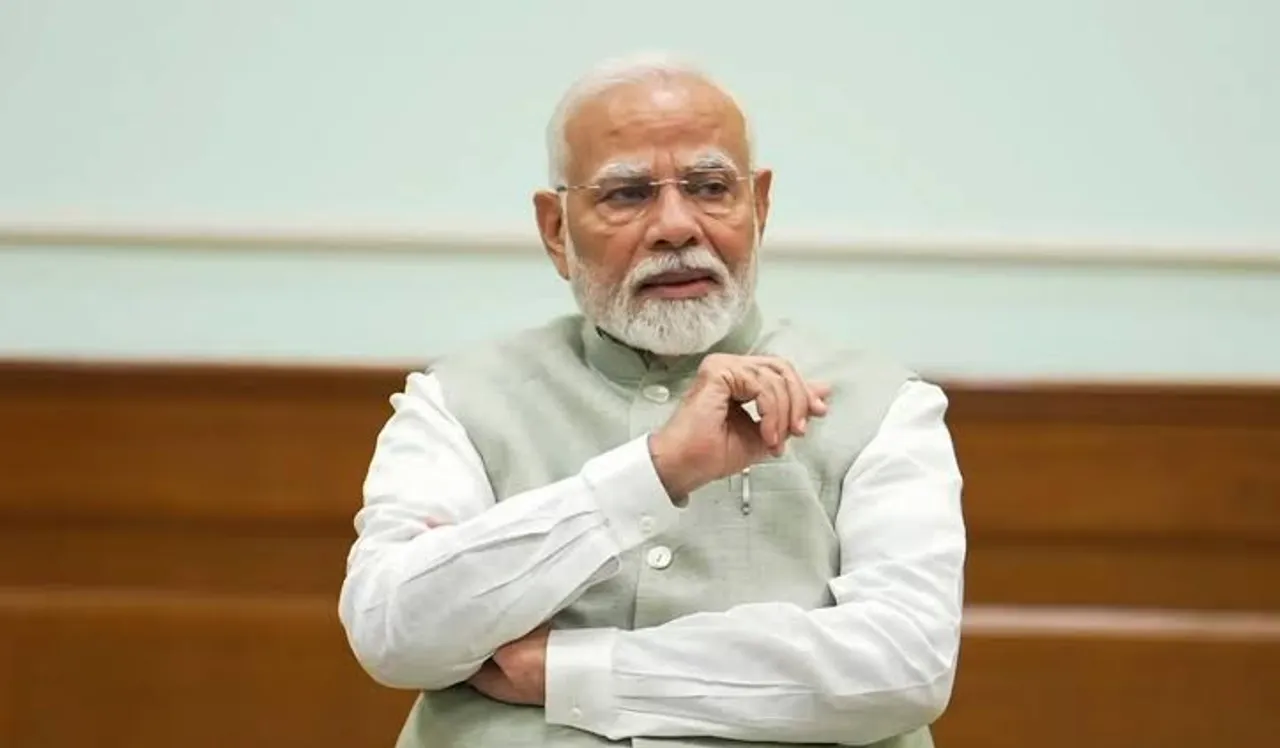 Prime Minister Narendra Modi will share his thoughts with the people of the country and abroad in the ‘Mann Ki Baat’ programme on Akashvani at 11 AM on Sunday. It will be the 120th episode of the monthly radio programme. The programme will be broadcast on the entire network of Akashvani and Doordarshan, the AIR News website, and the NewsOnAir mobile app. It will also be live-streamed on the YouTube channels of AIR News, DD News, PMO, and the Information and Broadcasting Ministry. Akashvani will broadcast the programme in regional languages immediately after the Hindi broadcast.