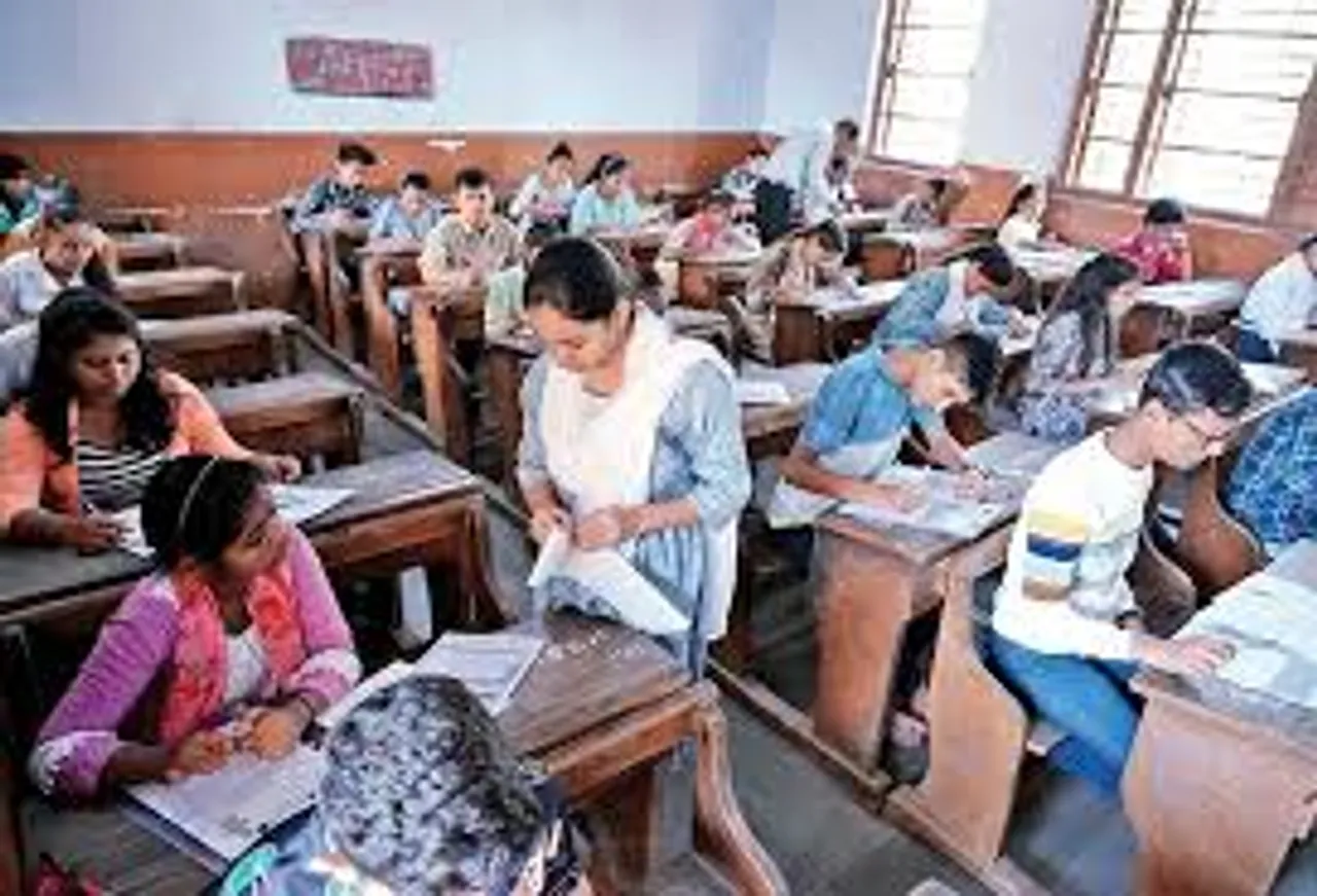 2 DEO offices to keep check onAhmedabad schools 