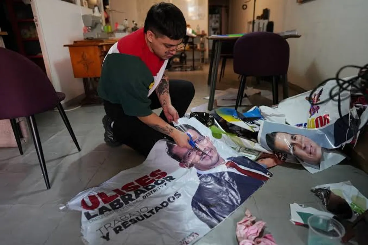 Mexican fashion designer recycles election ads into tote bags 