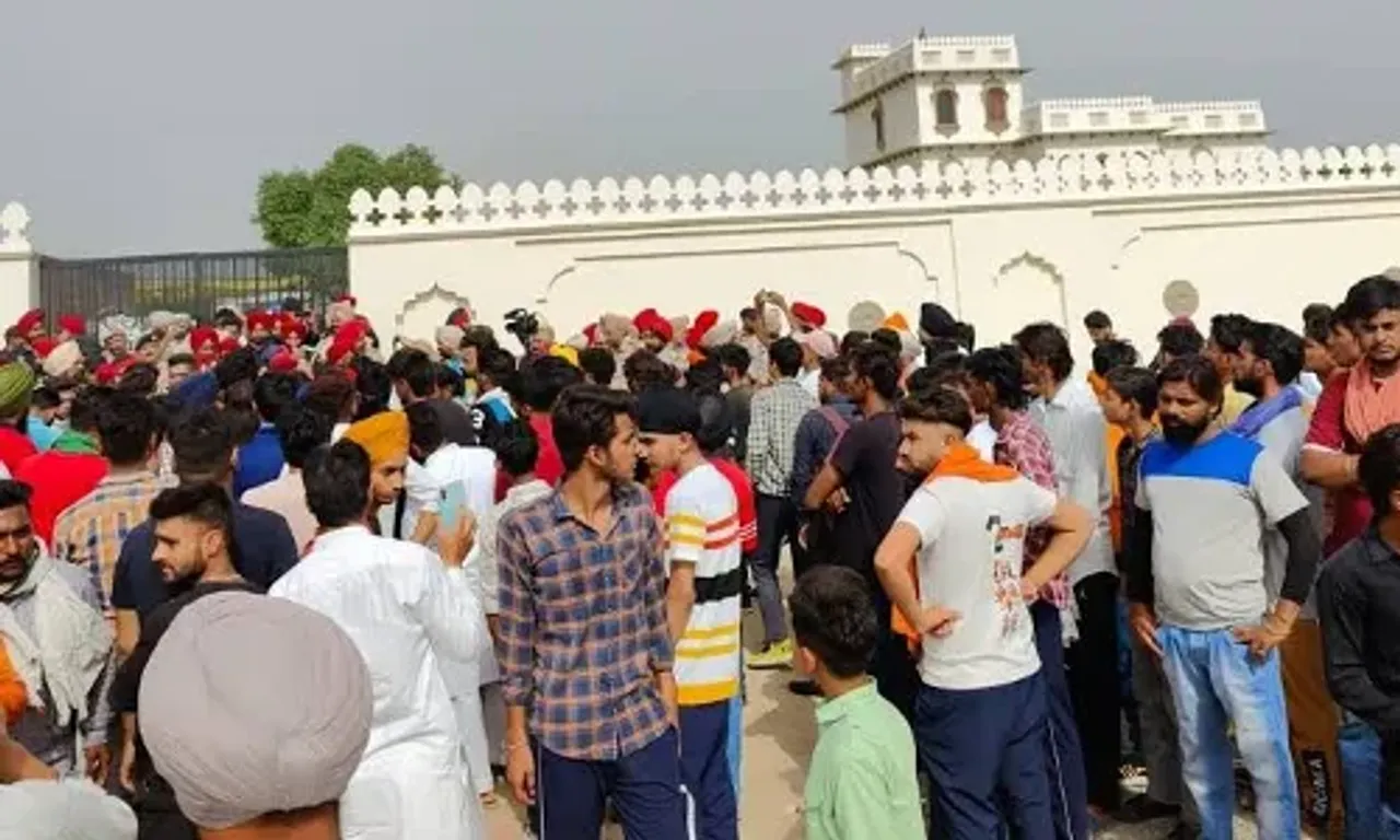 Ahead of Sidhu Moose Wala last rites, huge crowd, tight security at his home