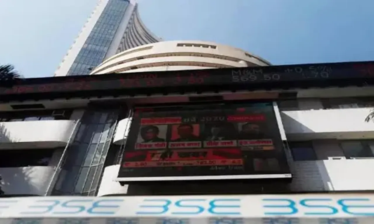 Sensex sheds 520 pts, Nifty ends 150 pts lower