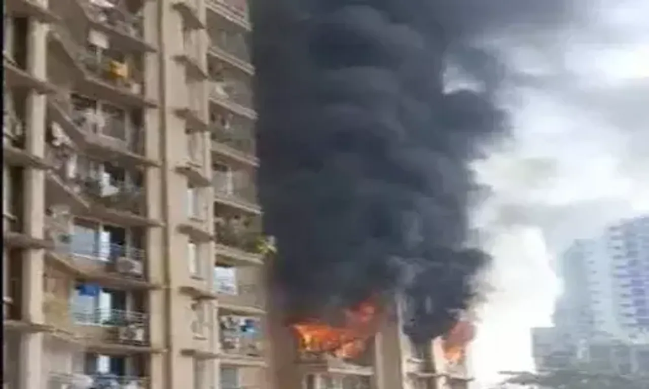 Huge fire breaks out at 21-storey building in Mumbai's Malad