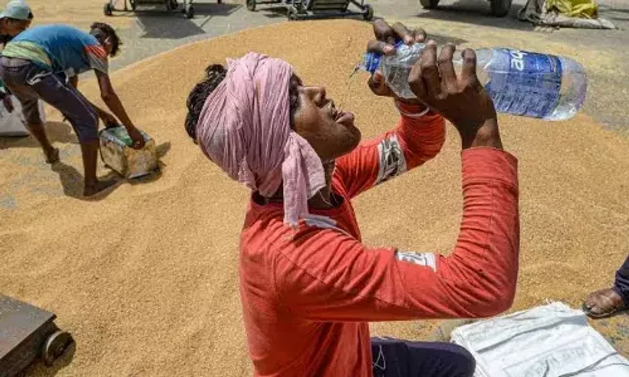 IMD forecasts heat wave conditions over West Bengal, Bihar, and Coastal Andhra Pradesh during next 4 days