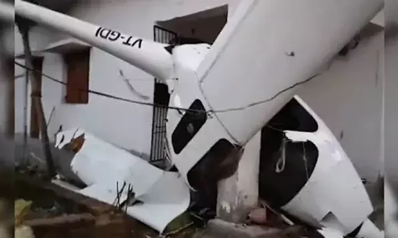 Glider Plane crashes into house soon after take off in Jharkhand's Dhanbad