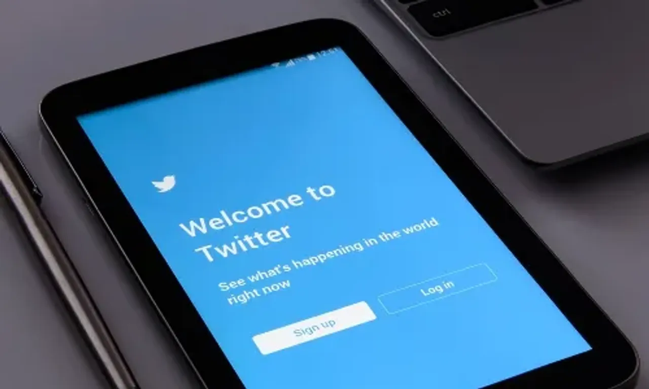 Twitter halts its account verification programme again