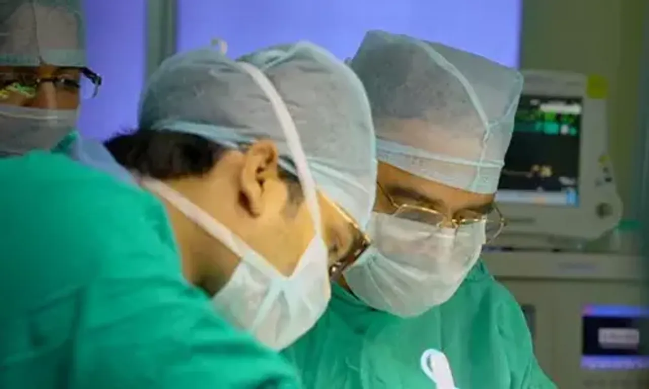 Gujarat: Indo-US team conducts 18 complex surgeries