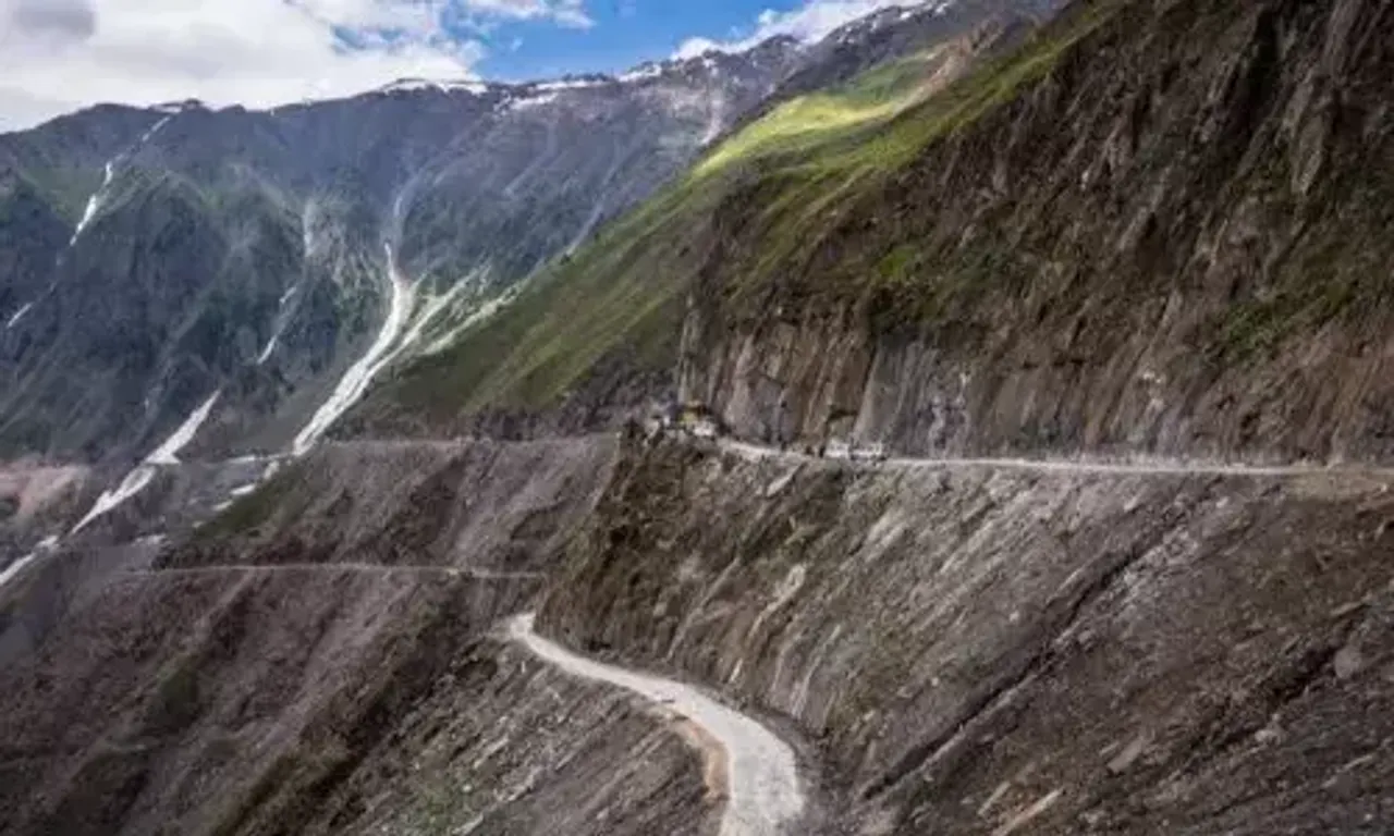 Zoji La is now open for vehicular movement, to ease travel from J&K to Ladakh